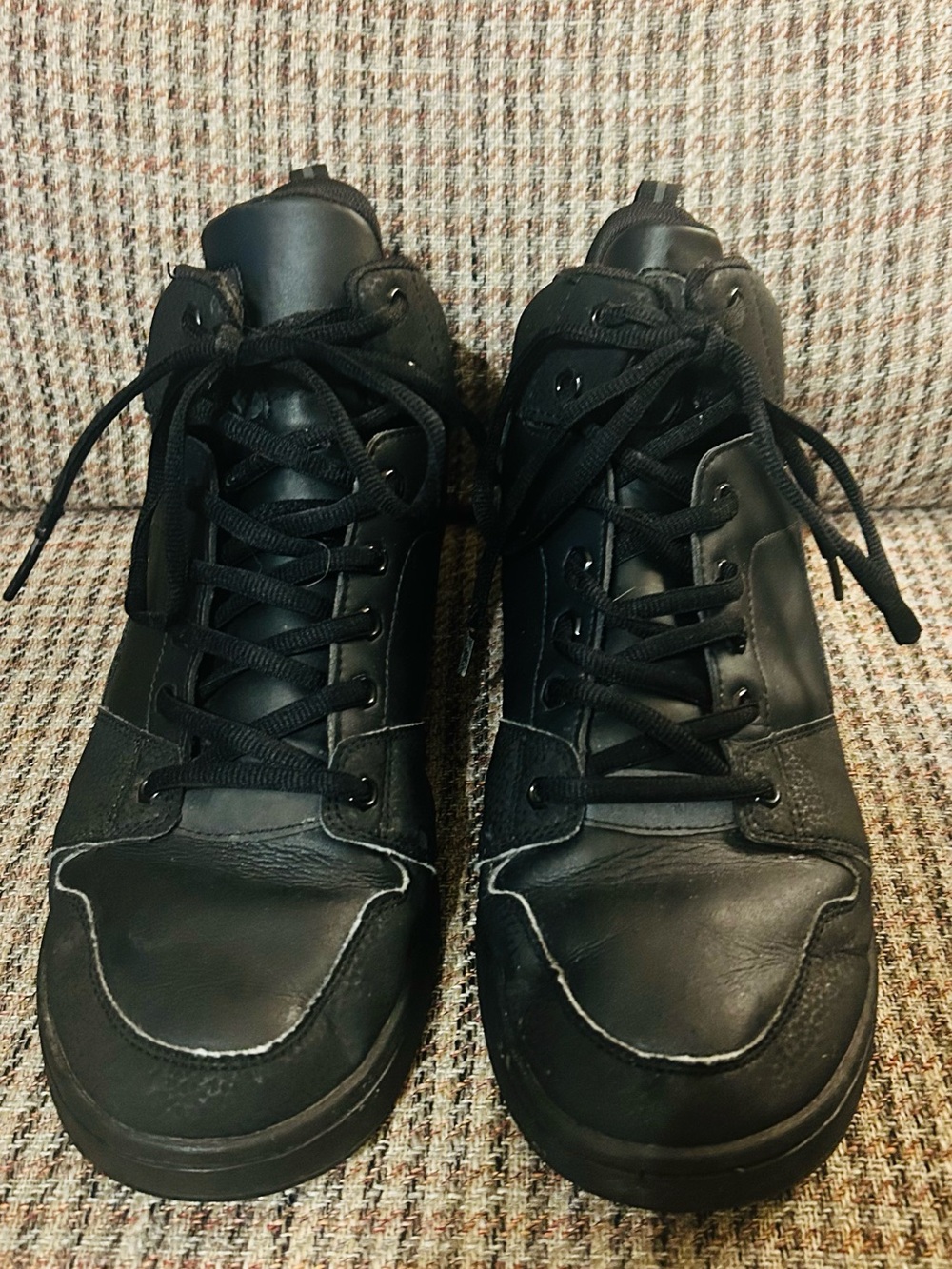 Men's Black Lace-Up High-Top Shoes For Crews size 10
